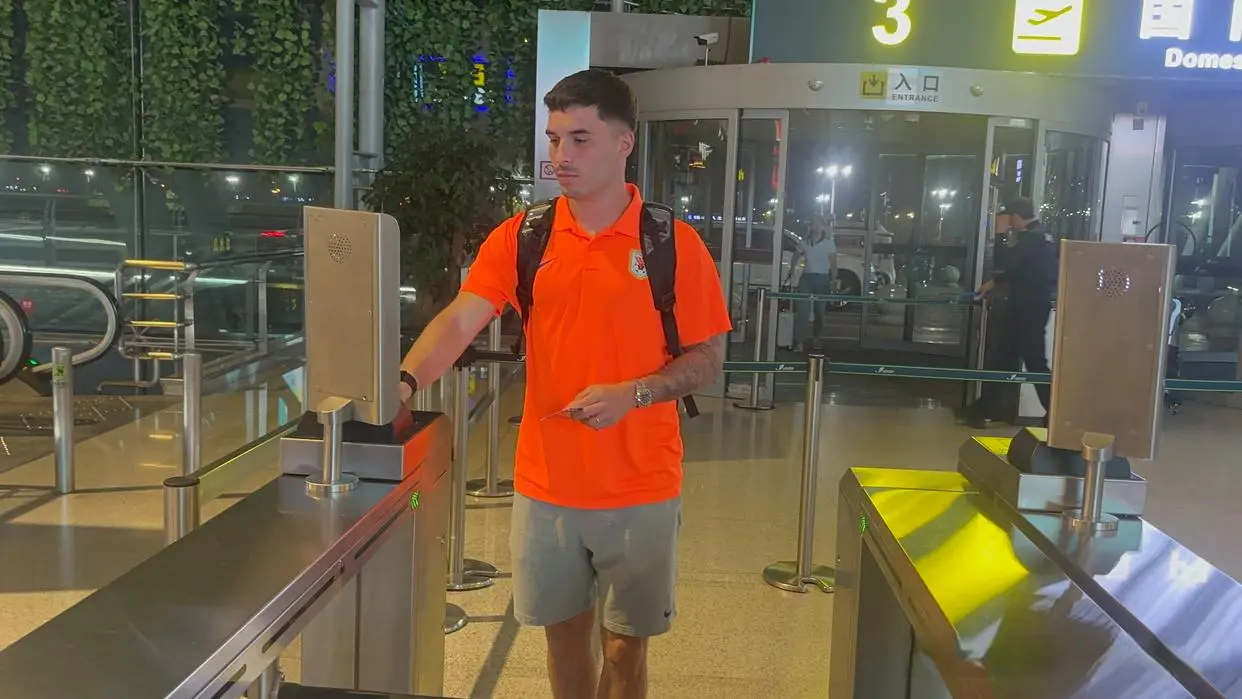 泰山队的行, 队员们手机 泰山队的行, 队员们手机