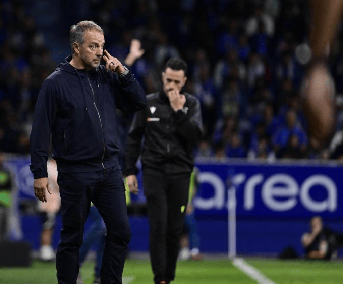 当然, 很显然之前, 踢得不错 当然, 很显然之前, 踢得不错