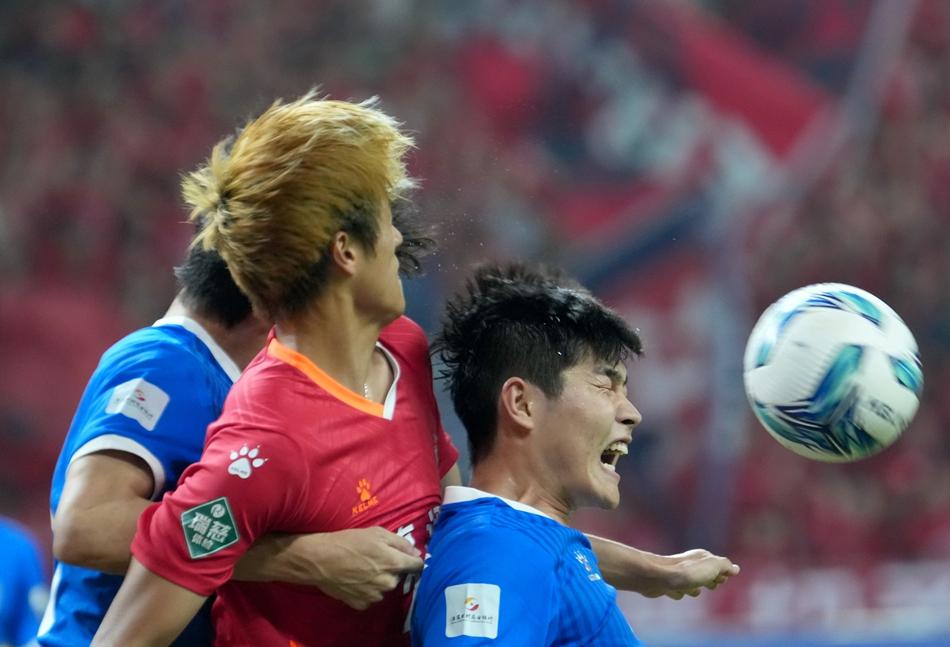 AA, 战平南通队, 李波摄 AA, 战平南通队, 李波摄